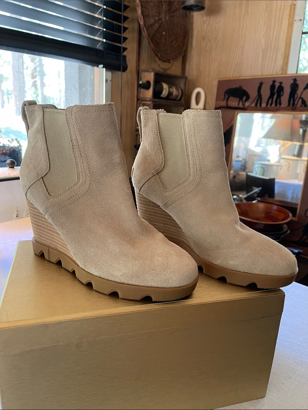 Sorrel booties 8.5
